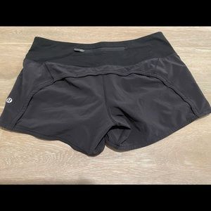 Lululemon 4”  black speed up shorts size 6